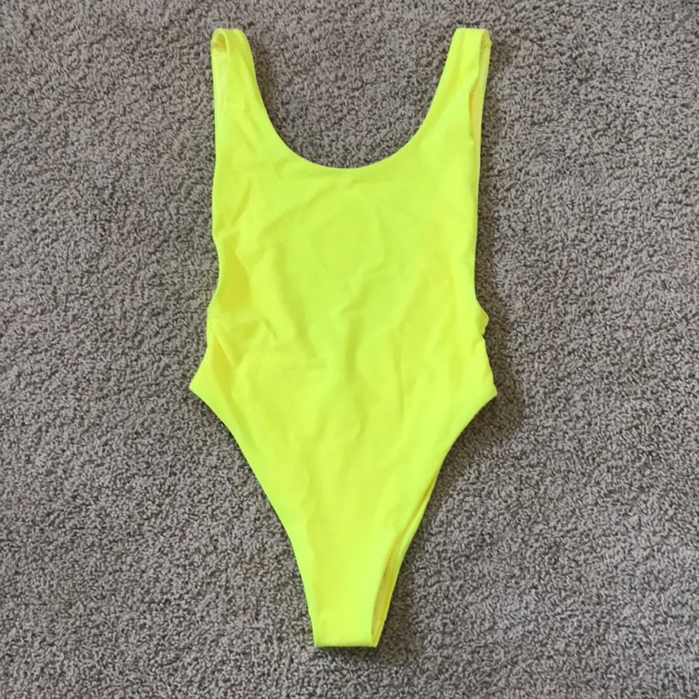 🐬 Aerie Scoop Neon Yellow One-Piece Long Swimsuit